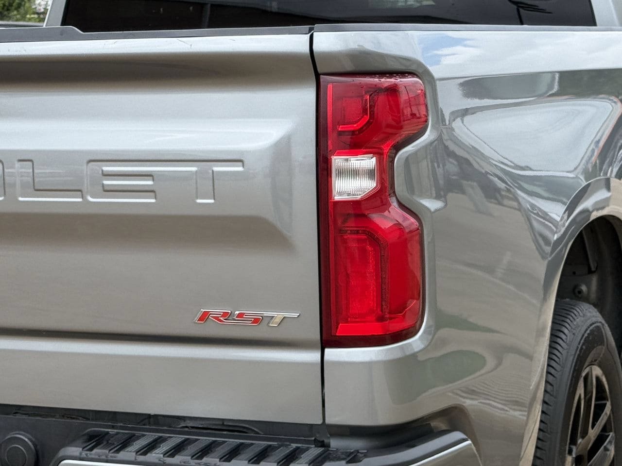 Used 2024 Chevrolet Silverado 1500 RST RWD image 7