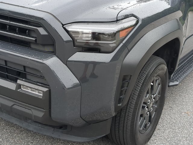 Used 2025 Toyota 4Runner SR5 AWD/4WD image 10