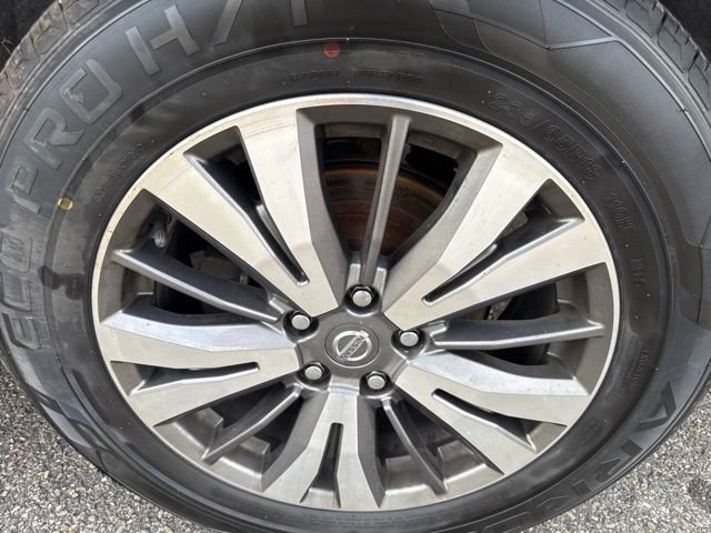 Used 2019 Nissan Pathfinder SV AWD/4WD image 11