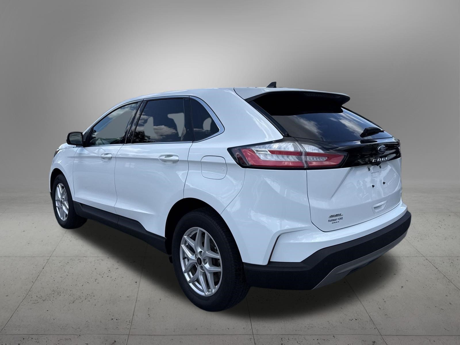 Certified 2024 Ford Edge SEL AWD/4WD image 3