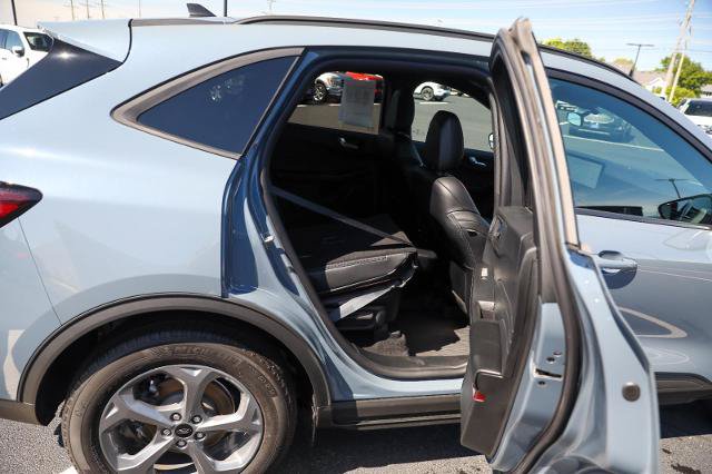 Certified 2025 Ford Escape ST-Line Select w/ Tech Pack #2 AWD/4WD image 34