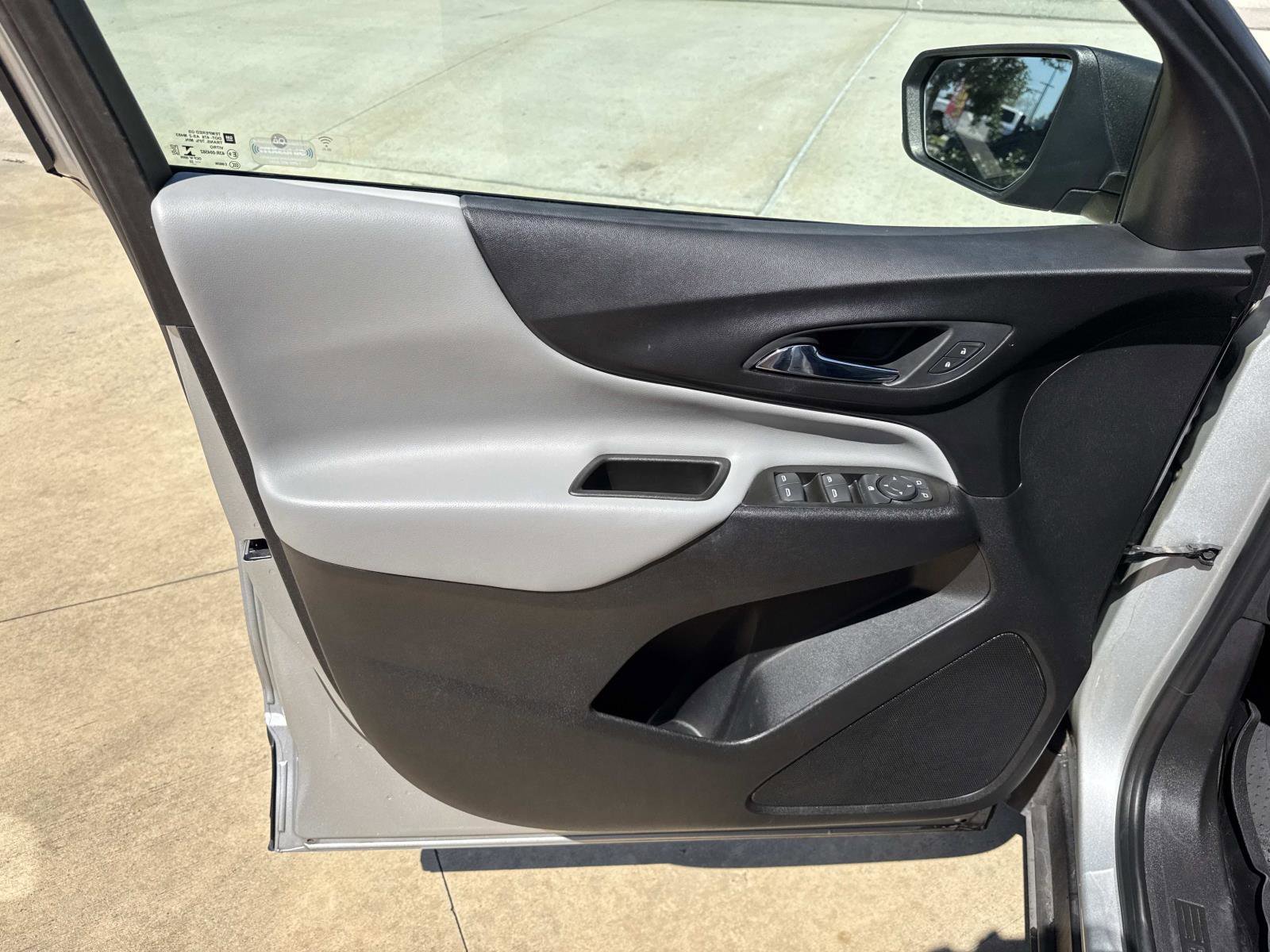 Used 2022 Chevrolet Equinox LS w/ LS Convenience Package image 20