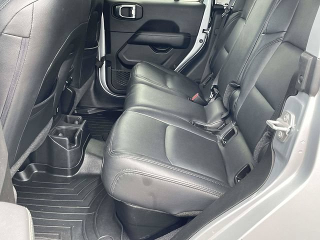 Used 2023 Jeep Gladiator Overland w/ LED Lighting Group AWD/4WD image 6