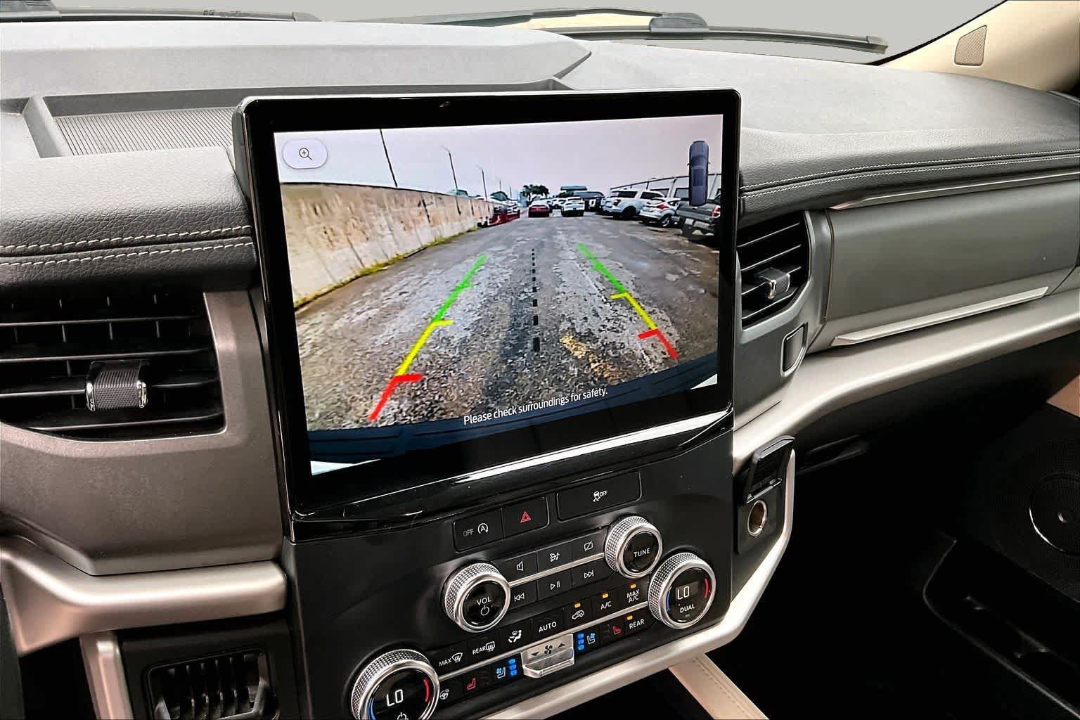 Certified 2024 Ford Expedition XLT RWD image 29