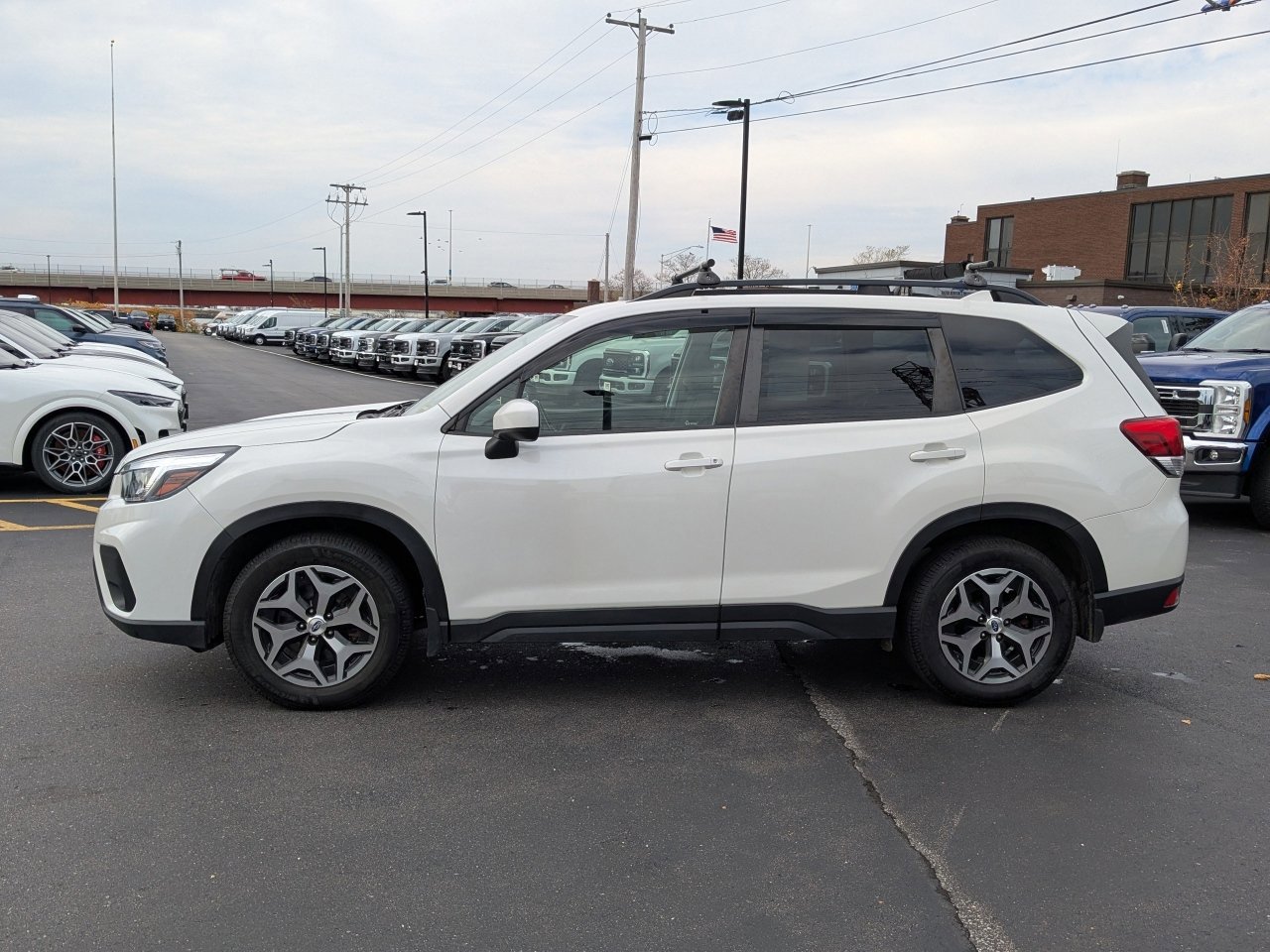 Used 2020 Subaru Forester Premium image 2