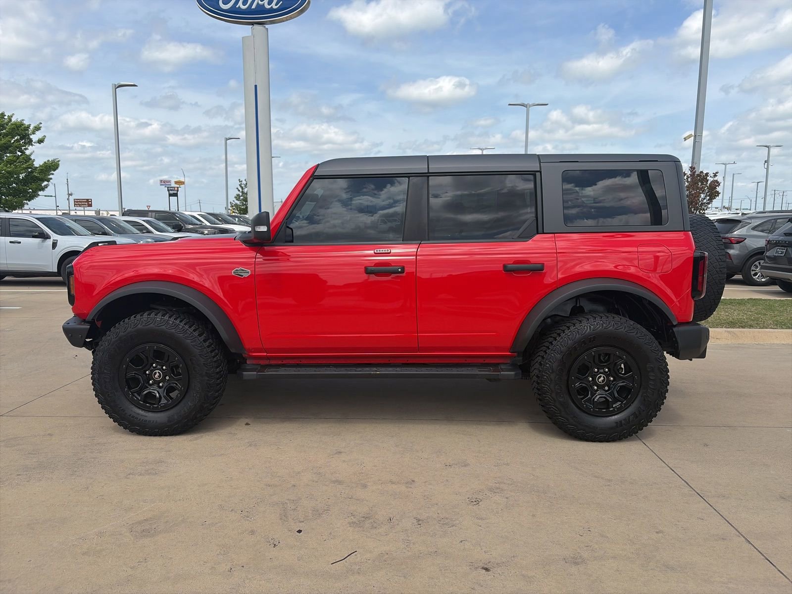 Certified 2022 Ford Bronco Wildtrak image 3