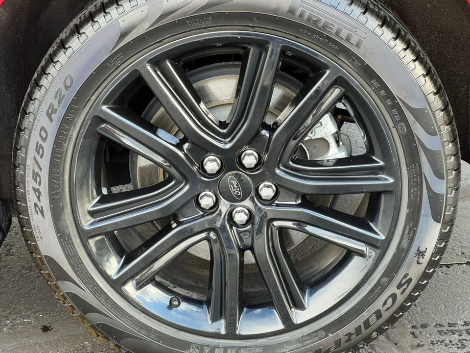 Certified 2024 Ford Edge ST-Line image 13