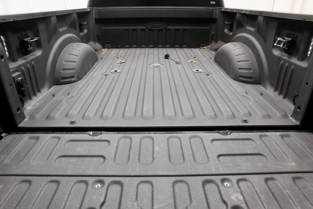 Certified 2022 Ford F350 Lariat w/ Black Appearance Package AWD/4WD image 17