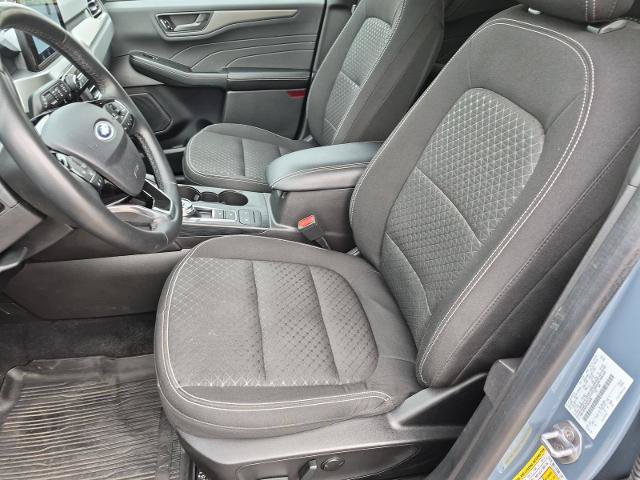 Certified 2023 Ford Escape Active AWD/4WD image 16