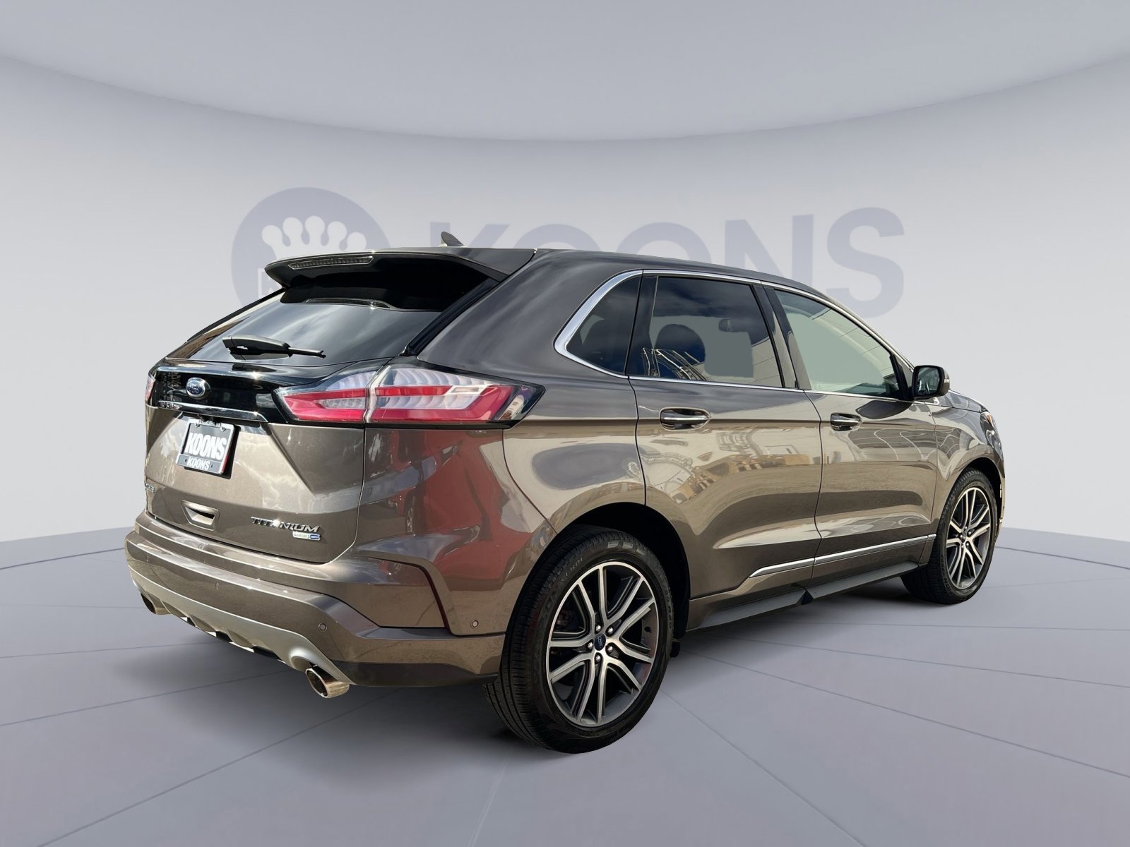 Certified 2019 Ford Edge Titanium w/ Equipment Group 301A image 5