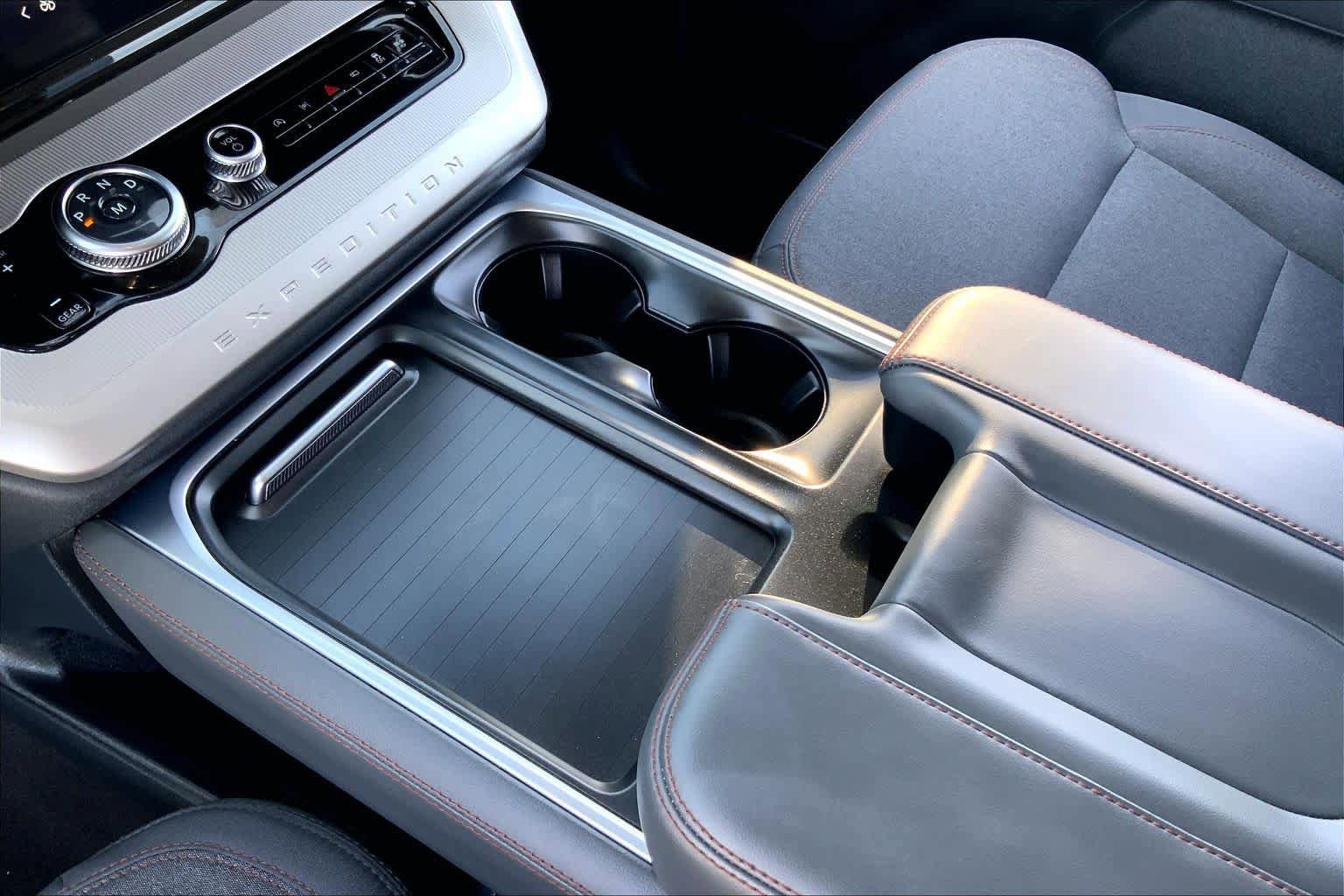 Certified 2025 Ford Expedition Active RWD image 15