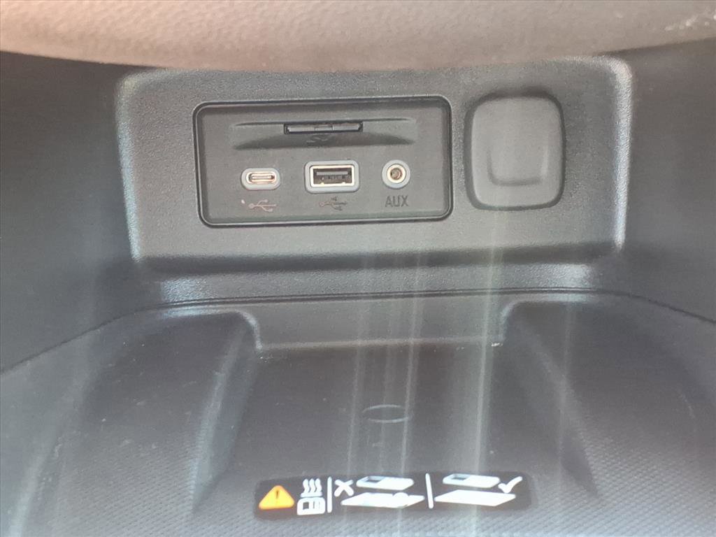 Used 2024 Chevrolet Equinox Premier image 22