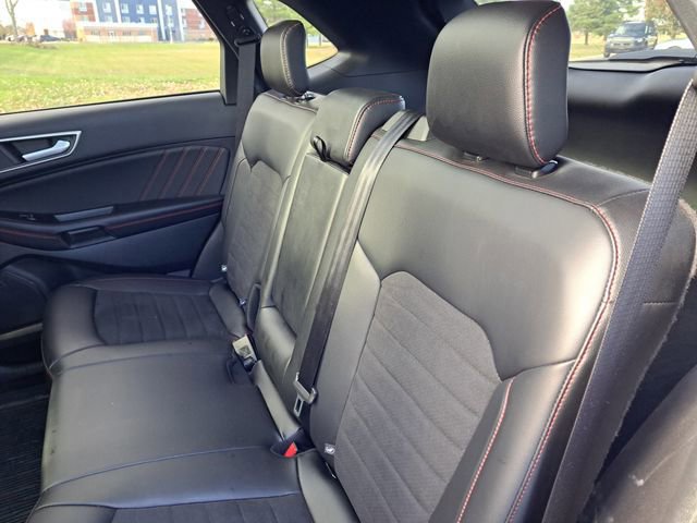 Certified 2024 Ford Edge ST-Line image 23