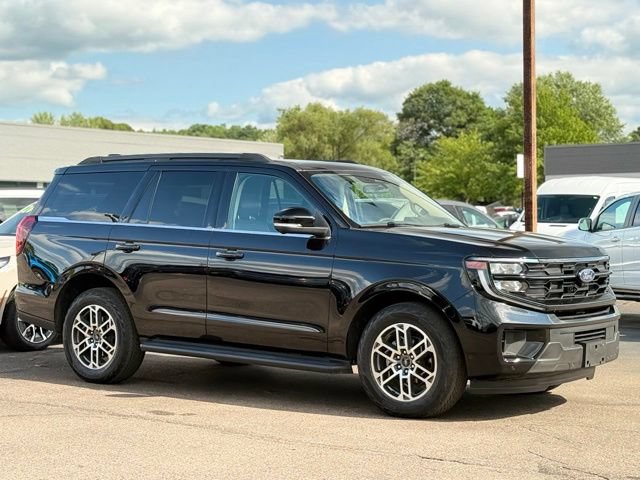 Certified 2025 Ford Expedition Active AWD/4WD image 36