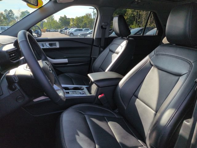 Certified 2023 Ford Explorer Limited w/ Equipment Group 301A AWD/4WD image 32