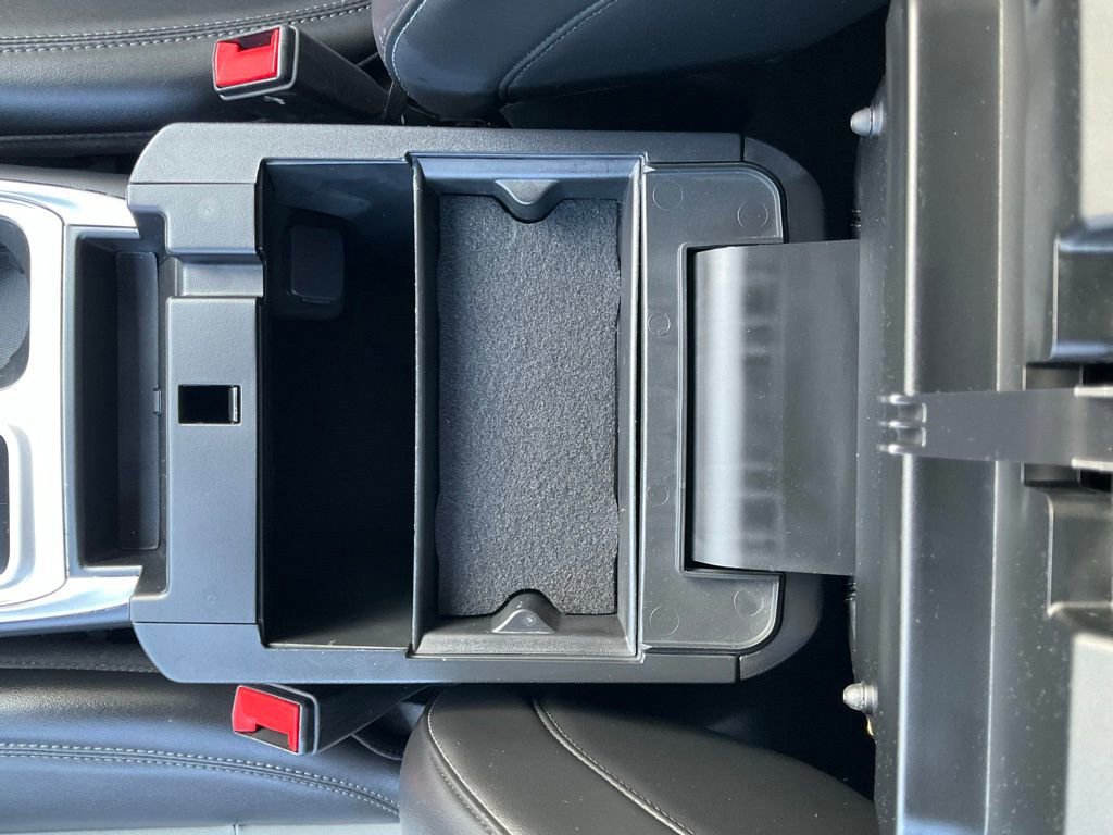 Certified 2022 Ford Explorer XLT w/ Equipment Group 202A image 50