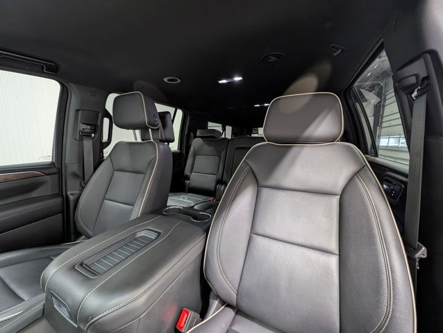 Used 2024 Chevrolet Suburban Premier AWD/4WD image 7