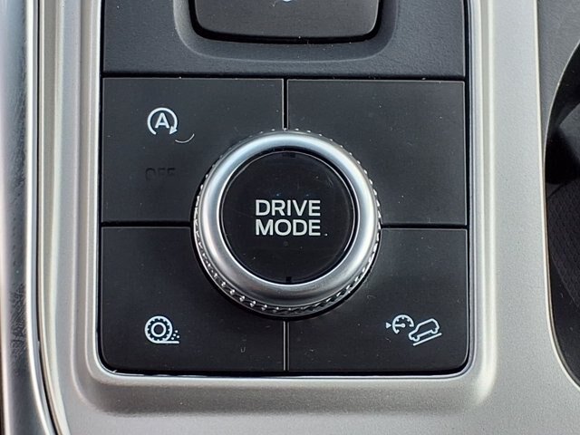 Certified 2024 Ford Explorer XLT w/ Equipment Group 202A AWD/4WD image 13