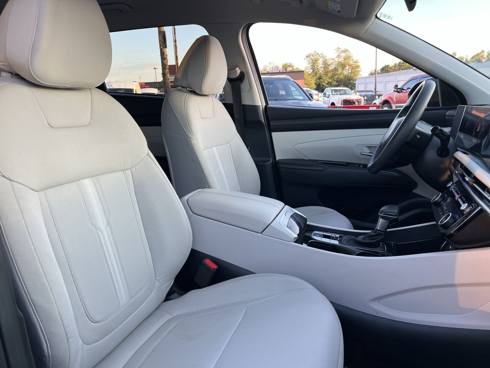 Used 2025 Hyundai Tucson SEL FWD image 25