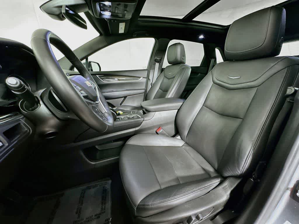 Used 2021 Cadillac XT5 Premium Luxury FWD image 12