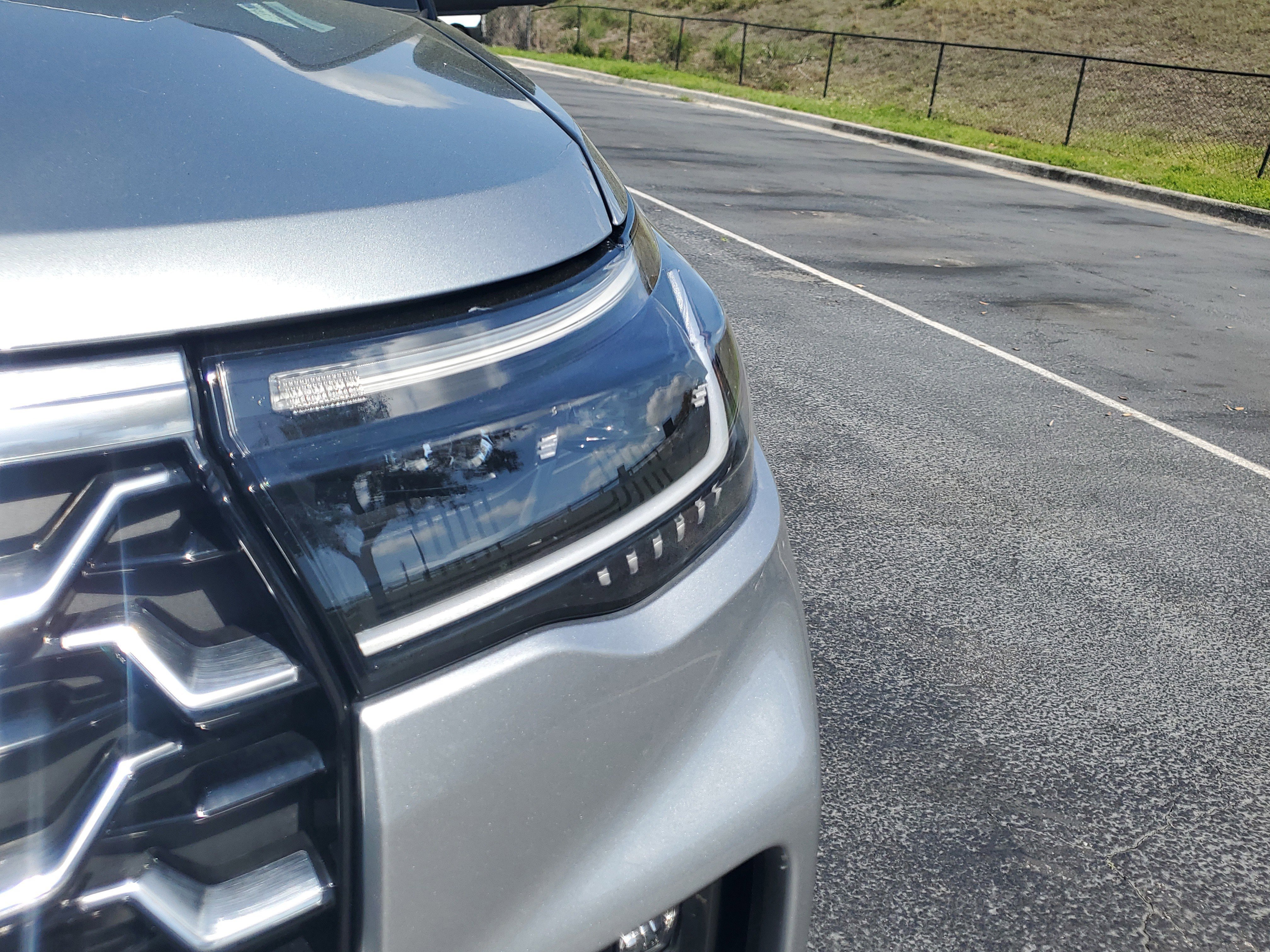 Certified 2025 Ford Explorer Platinum image 6