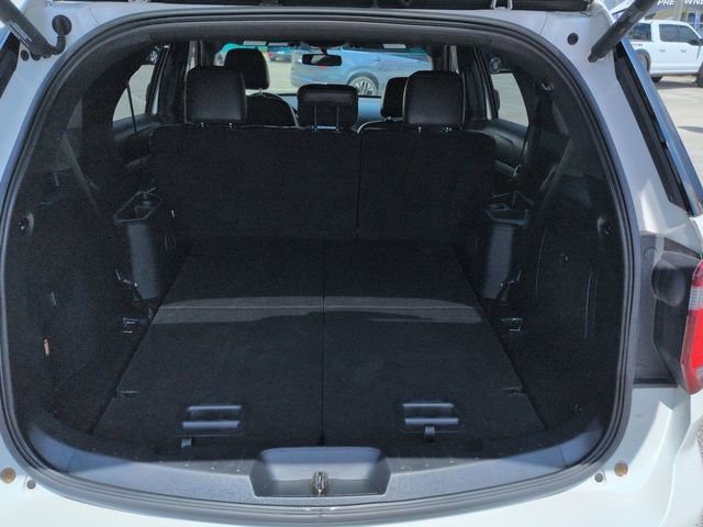 Certified 2017 Ford Explorer XLT w/ Equipment Group 202A FWD image 13