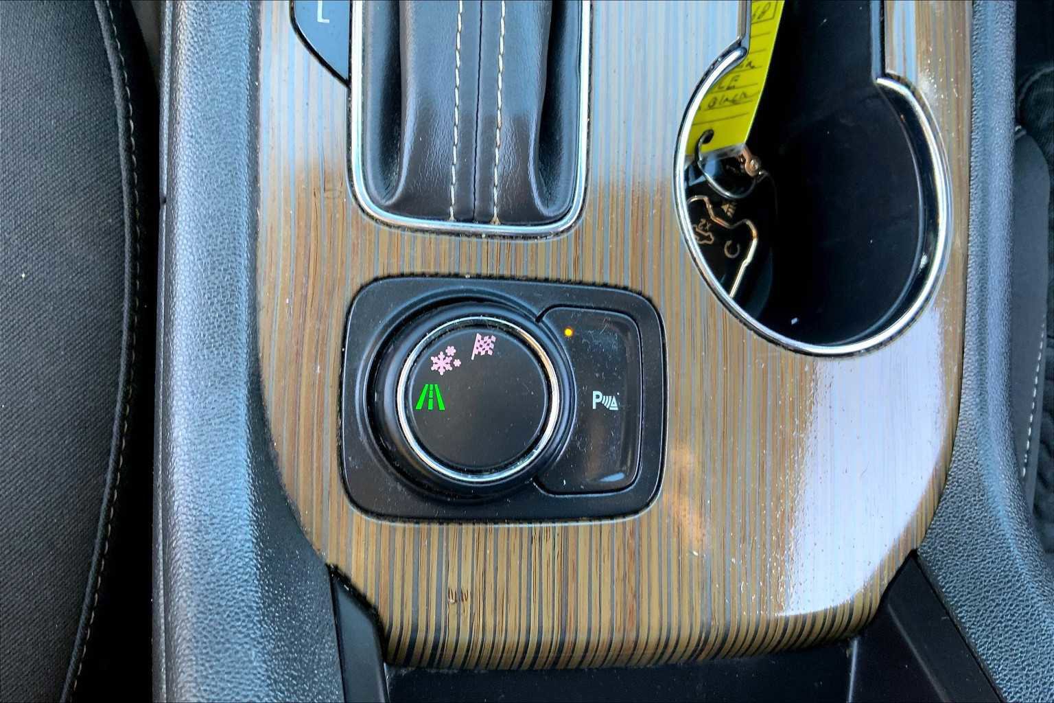 Used 2019 GMC Acadia SLE w/ Driver Alert Package I image 29