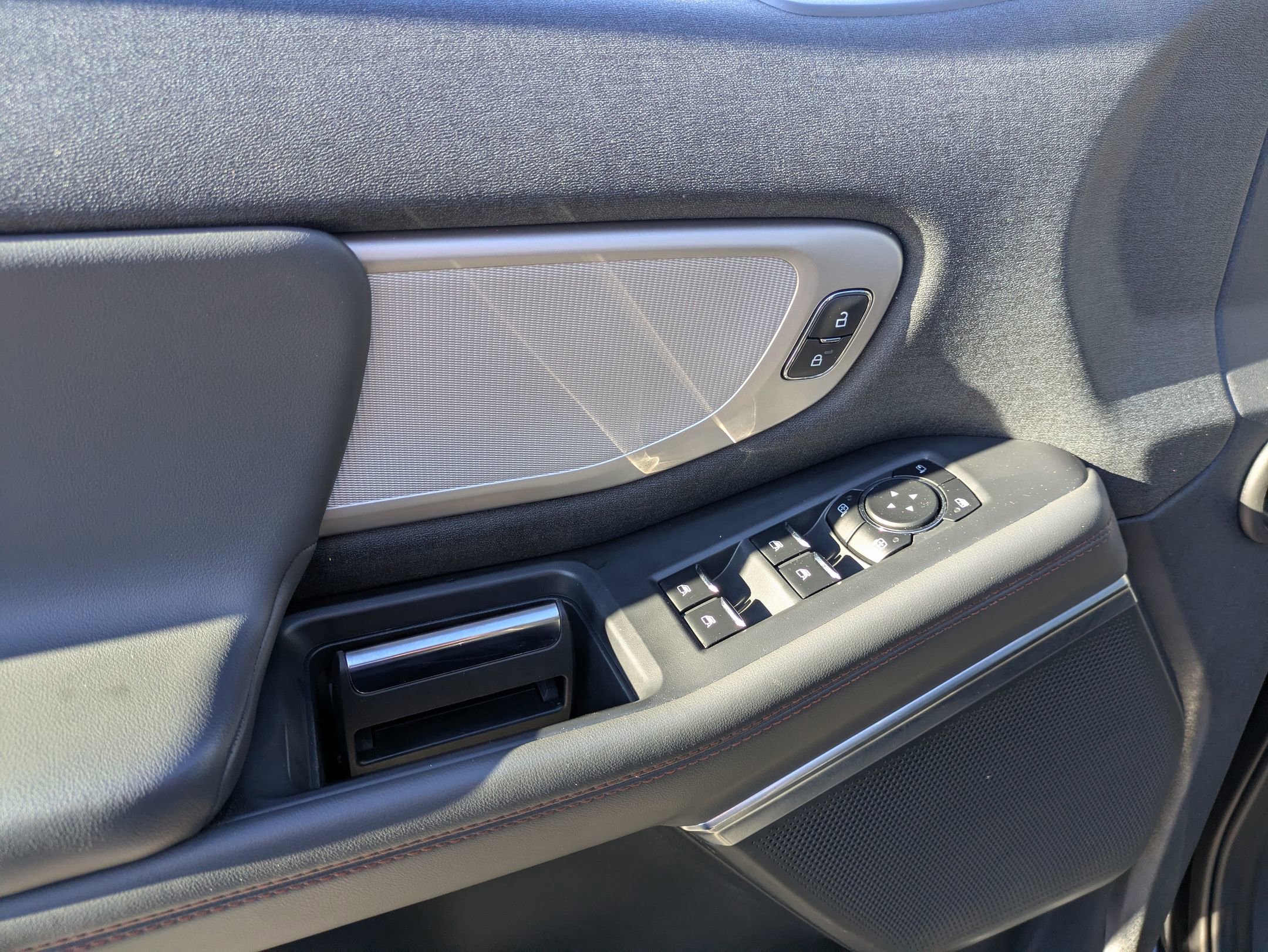 Certified 2025 Ford Expedition Active AWD/4WD image 16