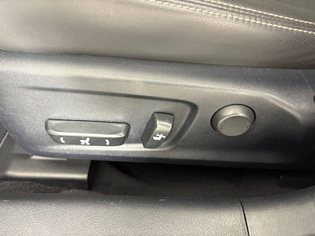 Used 2016 Lexus IS 200t image 15