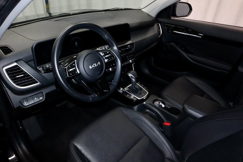 Used 2024 Kia Seltos EX AWD/4WD image 26