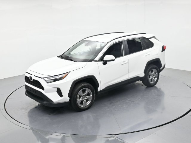 Used 2024 Toyota RAV4 XLE FWD image 44