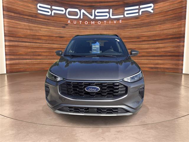 Certified 2023 Ford Escape ST-Line w/ Tech Pack #1 AWD/4WD image 11