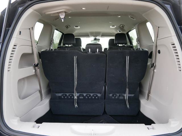 Used 2024 Chrysler Pacifica Touring-L FWD image 13