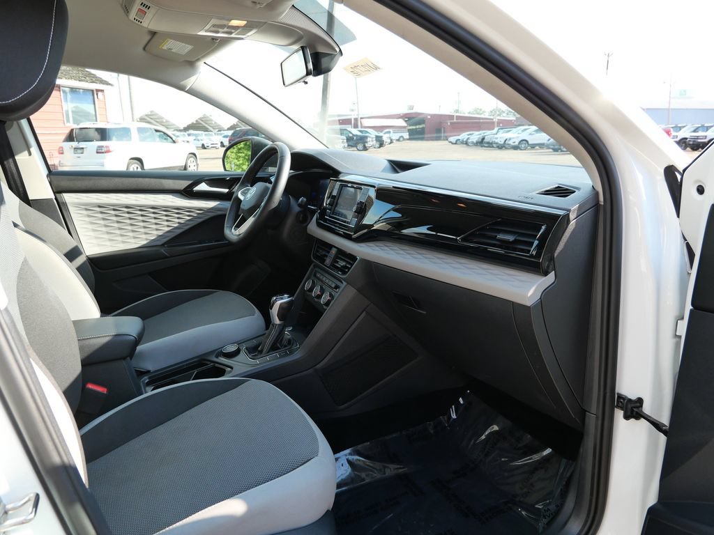 Used 2022 Volkswagen Taos S AWD/4WD image 11