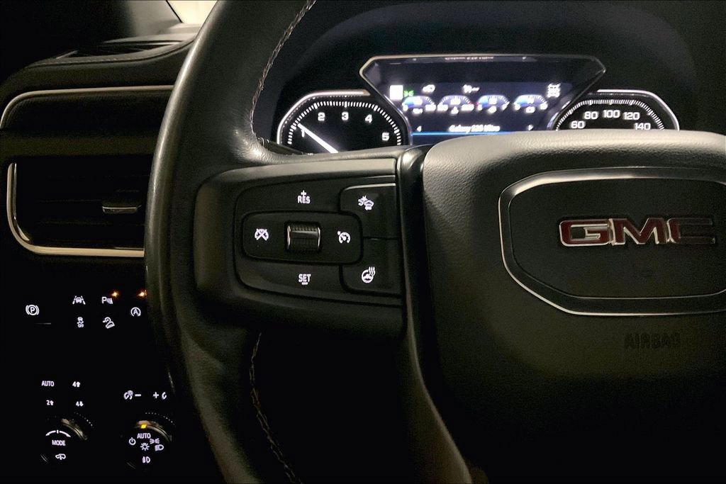 Used 2021 GMC Yukon AT4 w/ AT4 Premium Plus Package AWD/4WD image 17