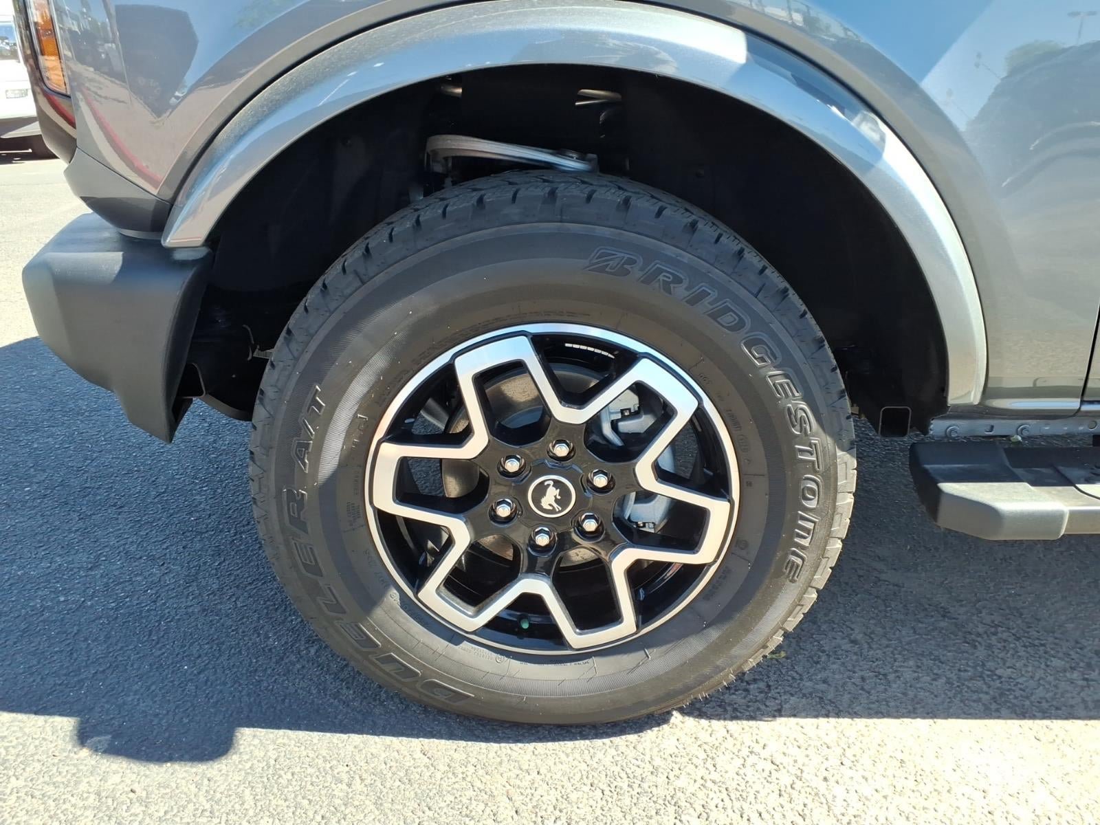 Certified 2024 Ford Bronco Outer Banks AWD/4WD image 9