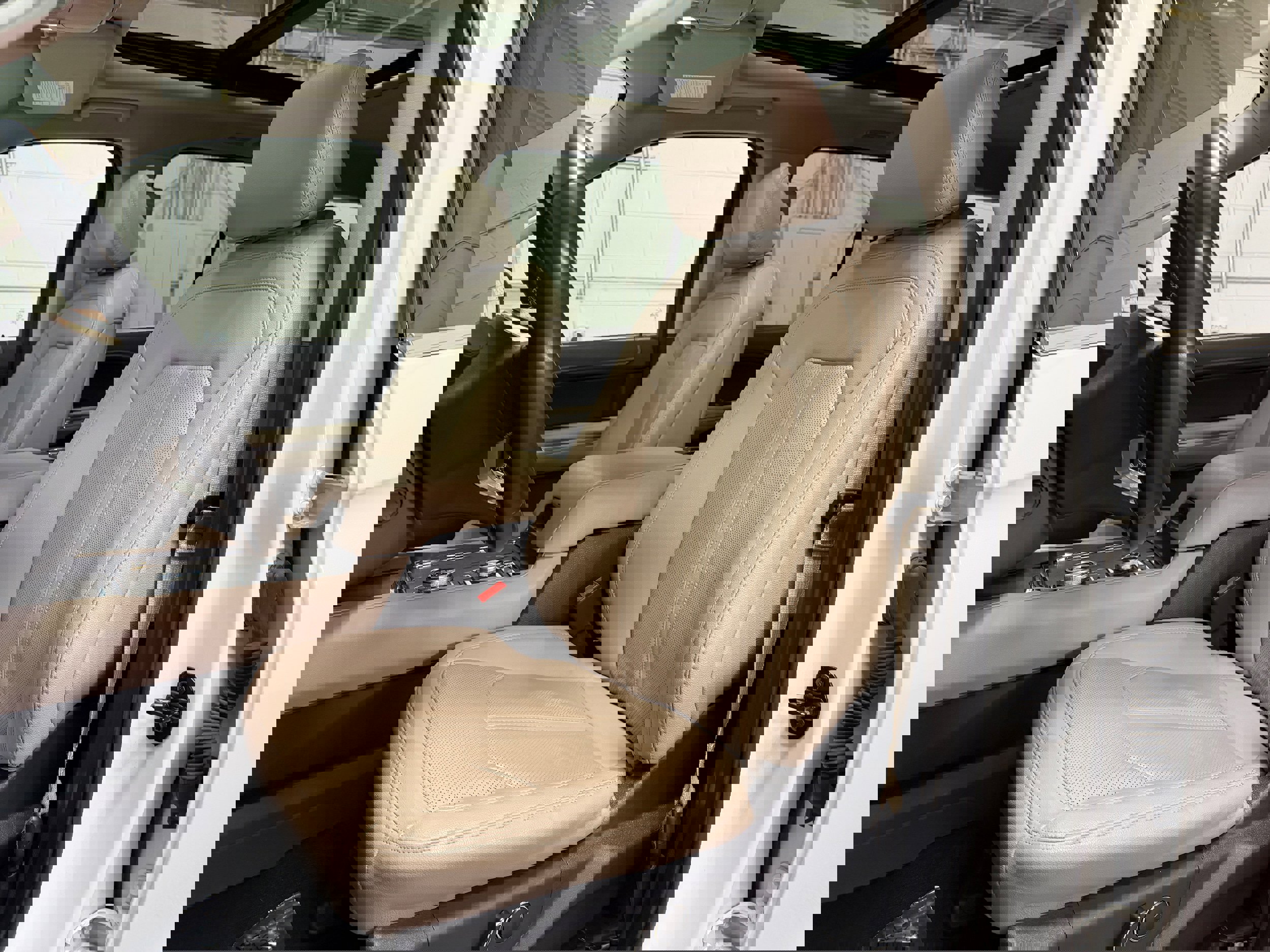 Certified 2024 Ford Expedition Limited image 9