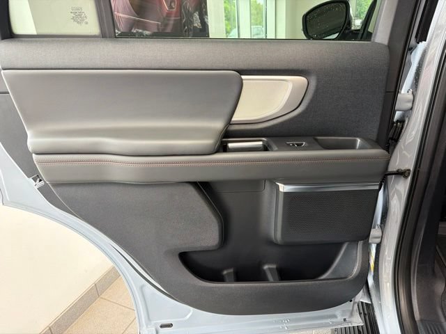 Certified 2025 Ford Expedition Active AWD/4WD image 27