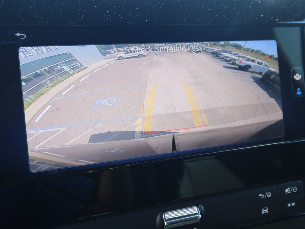 Used 2025 Mercedes-Benz Sprinter 2500 image 4