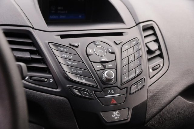 Certified 2018 Ford Fiesta SE FWD image 17