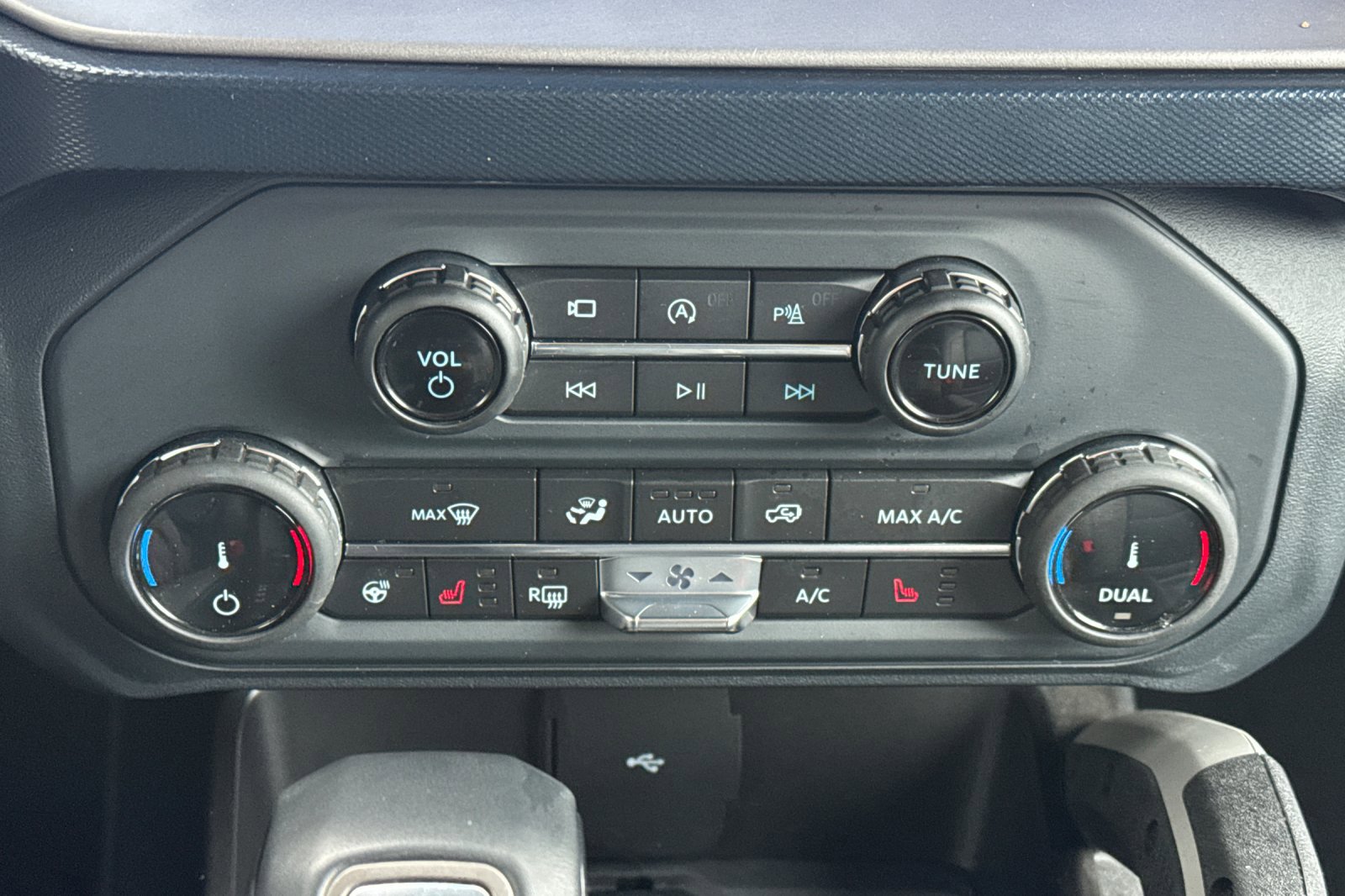 Certified 2022 Ford Bronco Outer Banks AWD/4WD image 21