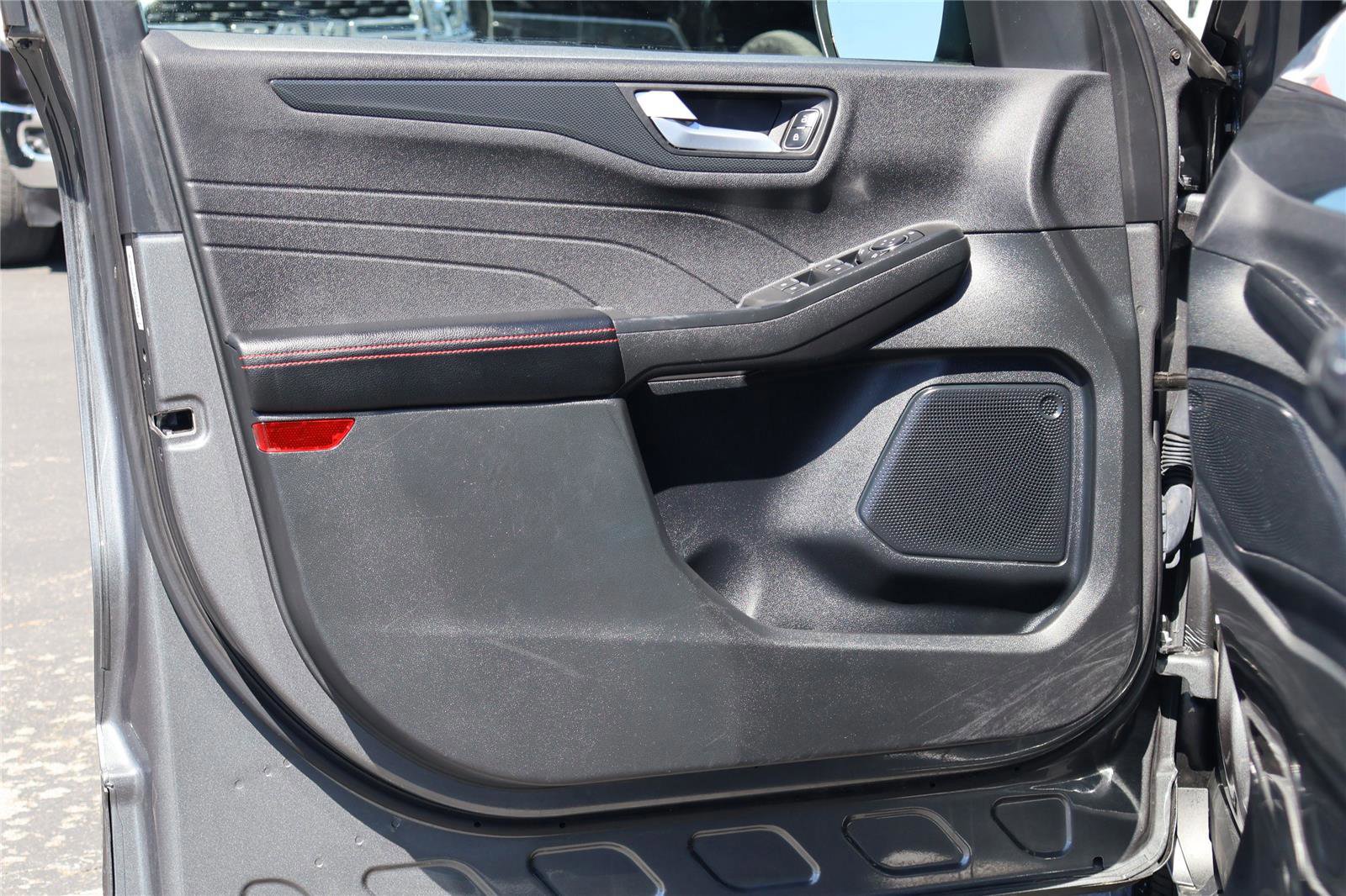 Certified 2024 Ford Escape ST-Line w/ Equipment Group 301A image 10