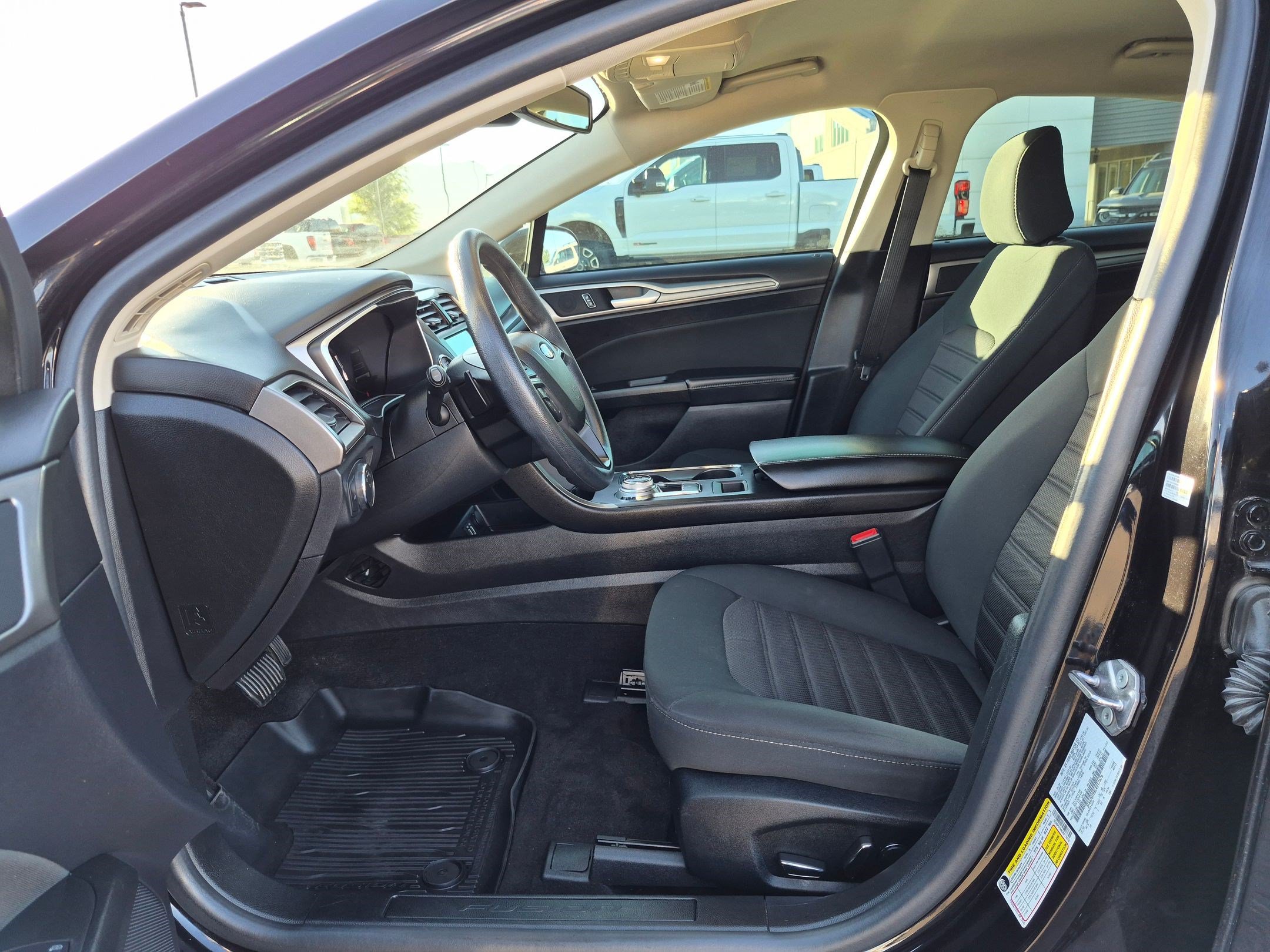 Certified 2020 Ford Fusion SE AWD/4WD image 17