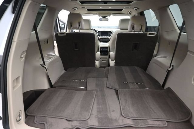 Used 2019 GMC Acadia Denali w/ Technology Package FWD image 25