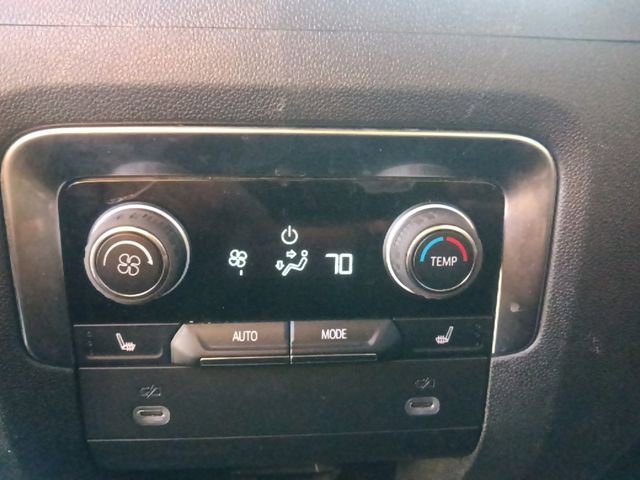 Used 2024 Chevrolet Suburban Premier image 28