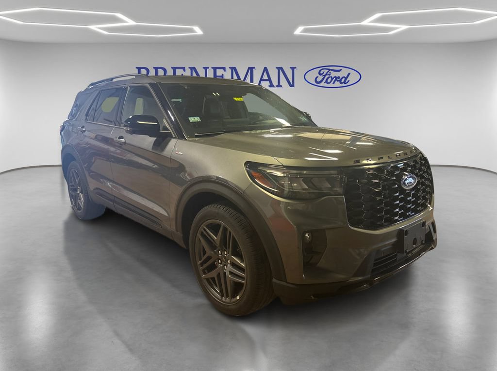 Certified 2025 Ford Explorer ST-Line w/ ST-Line Street Pack AWD/4WD image 3