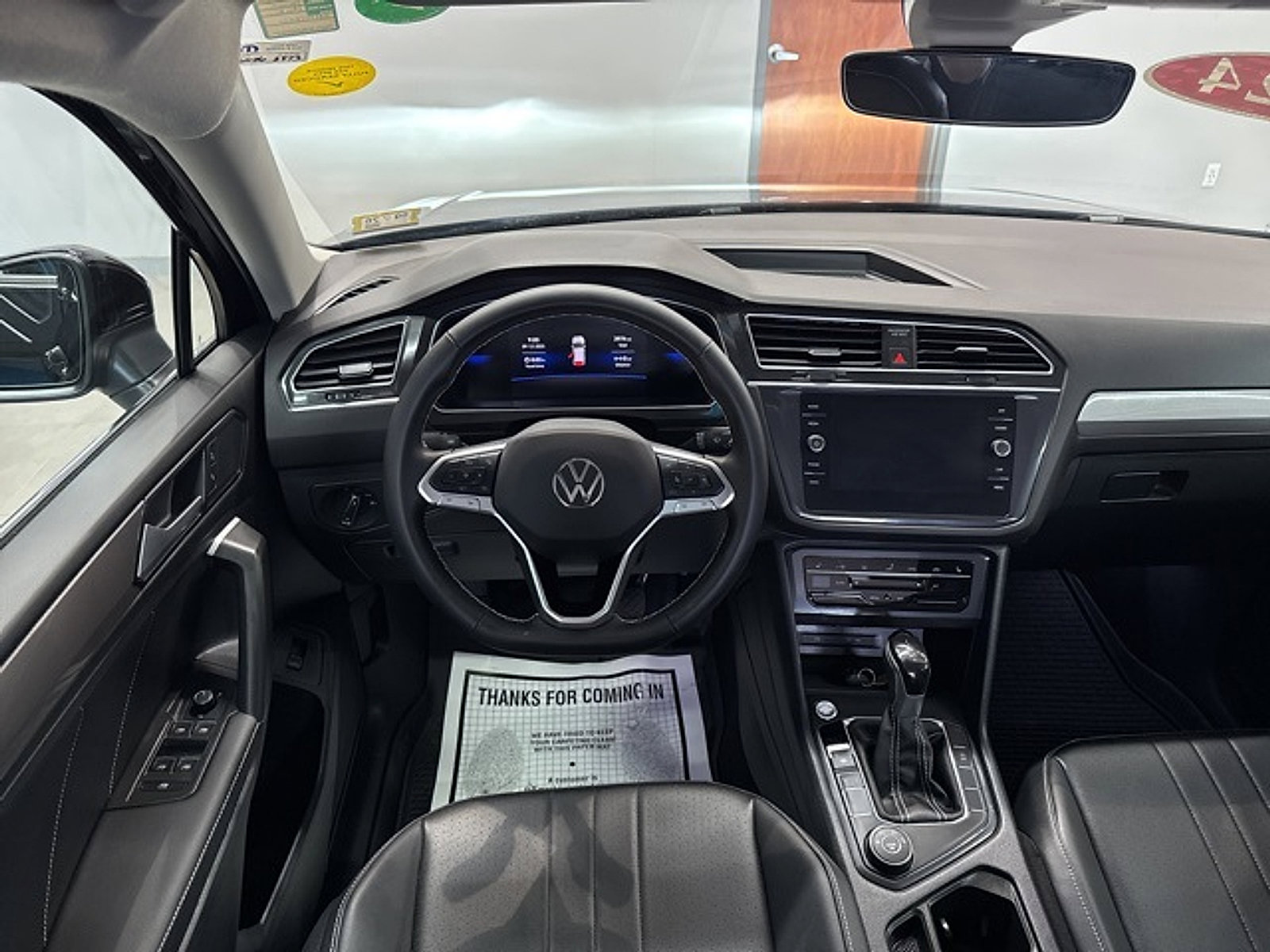 Used 2024 Volkswagen Tiguan SE image 42