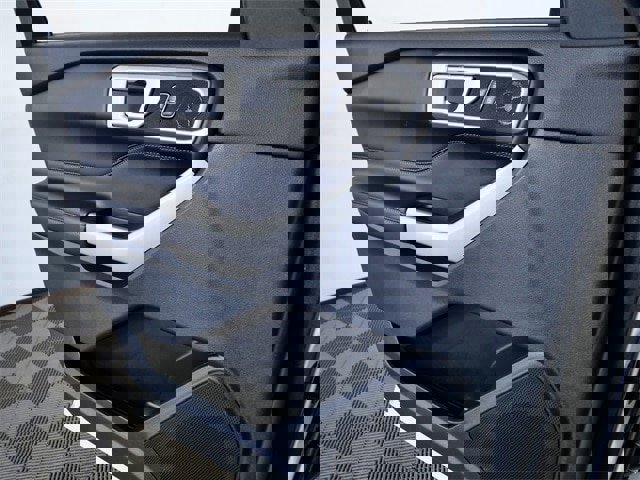 Certified 2023 Ford Explorer XLT w/ Equipment Group 202A image 25