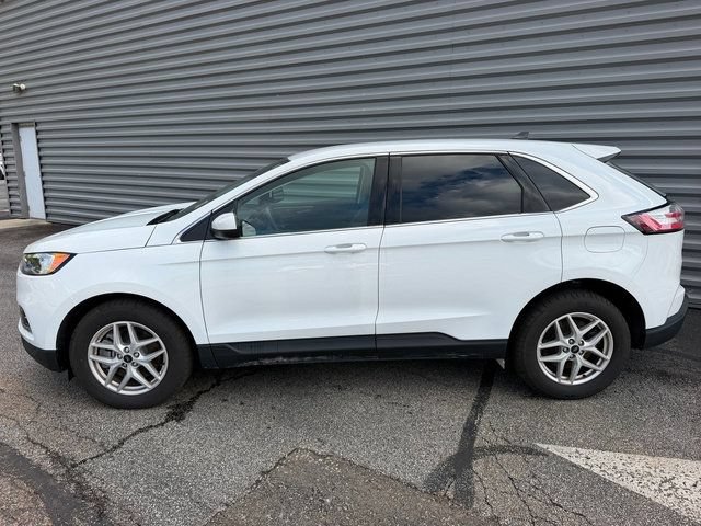 Certified 2024 Ford Edge SEL w/ Convenience Package AWD/4WD image 2
