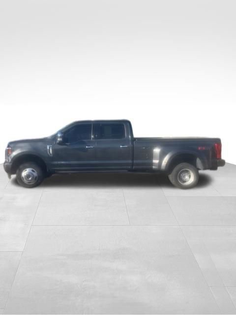Certified 2019 Ford F350 Platinum w/ Platinum Ultimate Package AWD/4WD image 4